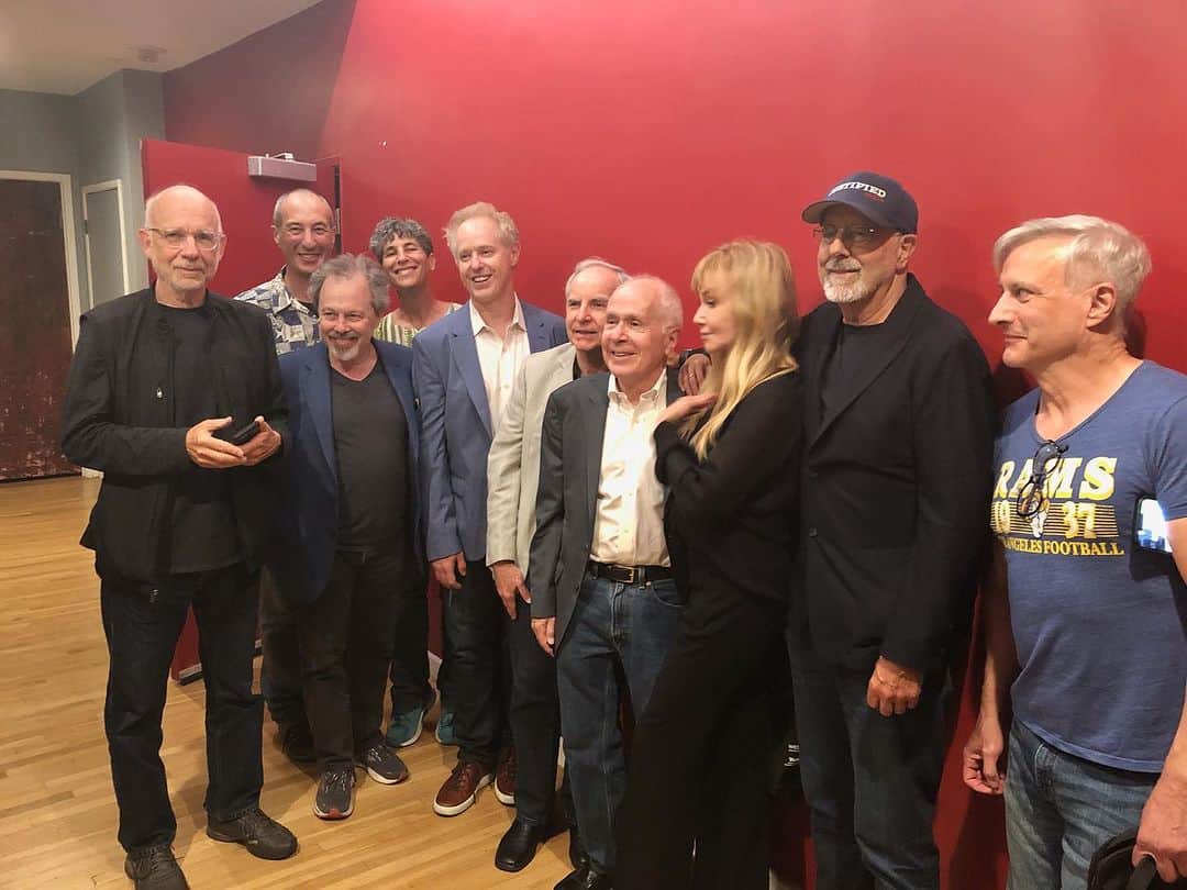 ラファエル・スバージさんのインスタグラム写真 - (ラファエル・スバージInstagram)「THIS was an amazing night of old friends and incredible people. The #RISKYBUSINESS 40th anniversary screening at the Laemmle Theaters!  In attendance were cast Rebecca DeMornay, Curtis Armstrong, Bronson Pinchot & director Paul Brickman and producer Jon Avnet.   Amazing night! Sold out screening! And a heck of a lot of happy faces to see.   Paul Brickman made an amazing film that really stands the test of time. Funny, dark, subversive and surprising— it’s a film we are all so proud to be a part of, all these years later.   40 years ago — ALL of us were complete unknowns  @tomcruise had done a couple movies— but this was a lot of “new faces” to take a shot on. Remarkable casting by Nancy Klopper.  We have all had an amazing journey— and it started with these folks, who I admire enormously, and as the years have added up, feel just like family.   @realjoeypants is staring in a musical in #NYC and @rdmasur was there in spirit! @njkcasting was able to attend!」7月18日 2時45分 - raphaelsbarge