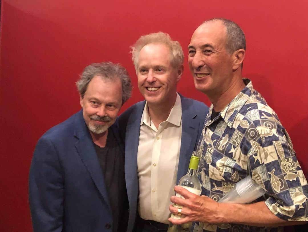 ラファエル・スバージさんのインスタグラム写真 - (ラファエル・スバージInstagram)「THIS was an amazing night of old friends and incredible people. The #RISKYBUSINESS 40th anniversary screening at the Laemmle Theaters!  In attendance were cast Rebecca DeMornay, Curtis Armstrong, Bronson Pinchot & director Paul Brickman and producer Jon Avnet.   Amazing night! Sold out screening! And a heck of a lot of happy faces to see.   Paul Brickman made an amazing film that really stands the test of time. Funny, dark, subversive and surprising— it’s a film we are all so proud to be a part of, all these years later.   40 years ago — ALL of us were complete unknowns  @tomcruise had done a couple movies— but this was a lot of “new faces” to take a shot on. Remarkable casting by Nancy Klopper.  We have all had an amazing journey— and it started with these folks, who I admire enormously, and as the years have added up, feel just like family.   @realjoeypants is staring in a musical in #NYC and @rdmasur was there in spirit! @njkcasting was able to attend!」7月18日 2時45分 - raphaelsbarge