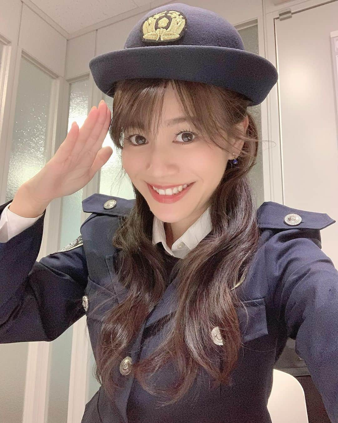 田中めぐみのインスタグラム：「📺千葉テレビ📺 【ホリプレゼンツ求人任三郎がいく！】  🚔パトロール👮‍♂️👮‍♀️してきました🚨  #ホリさん #田中めぐみ  #チバテレ #番組 #ロケ #ホリプレゼンツ #求人任三郎」