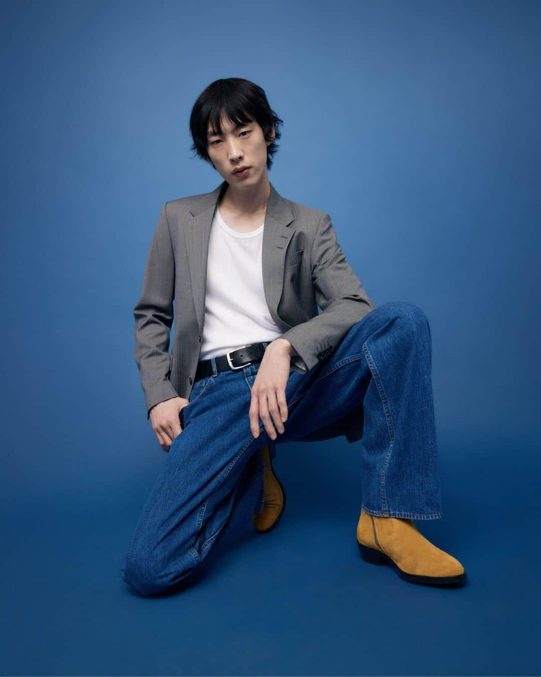 タイガーオブスウェーデンのインスタグラム：「Discover the foundations of your new season wardrobe: refined denim, quality tailoring and elevated basics, which are versatile enough for formal and informal occasions. #TigerofSweden」