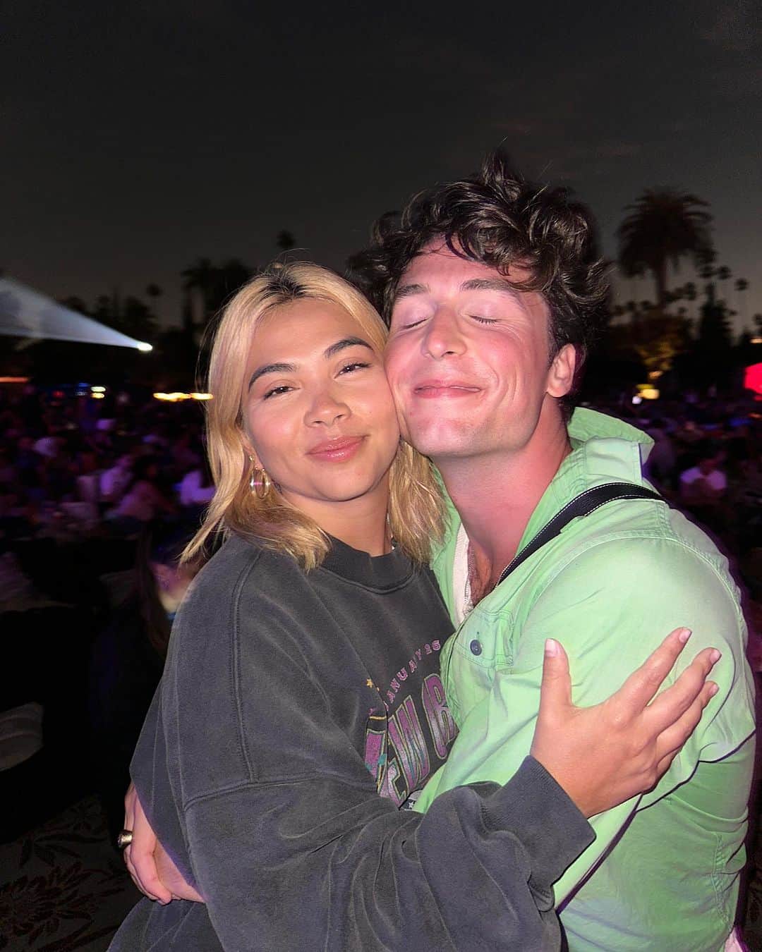 ヘイリー・キヨコのインスタグラム：「I’ve had a migraine for a week and I’m allergic to everything.」