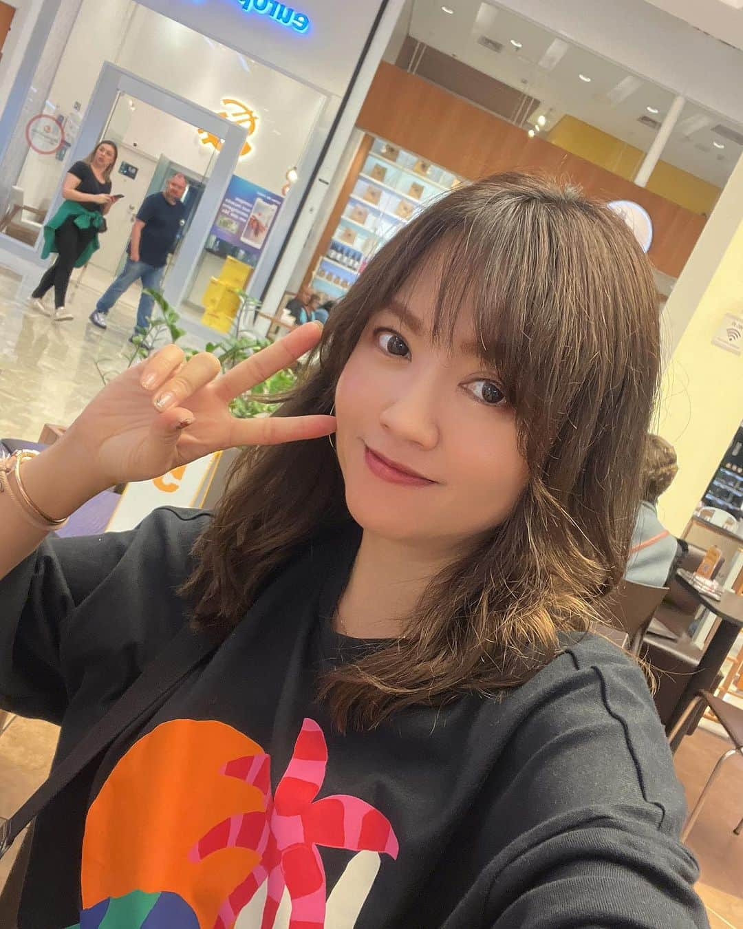 松澤由美さんのインスタグラム写真 - (松澤由美Instagram)「Oiii❤️🍫  日本へ🇯🇵  写真色々たくさん取ってもらったので、 後ほどupしていきます😊  #yumimatsuzawa #松澤由美 #松澤由実 #聖闘士星矢 #機動戦艦ナデシコ #メンバーシップ #ツイキャス #アニソン #アニソン好きと繋がりたい #ラグナロクマスターズ #松澤由実のアニソンフラッグ   #knightsofthezodiac  #animefriends」7月18日 3時52分 - yumimatsuzawa