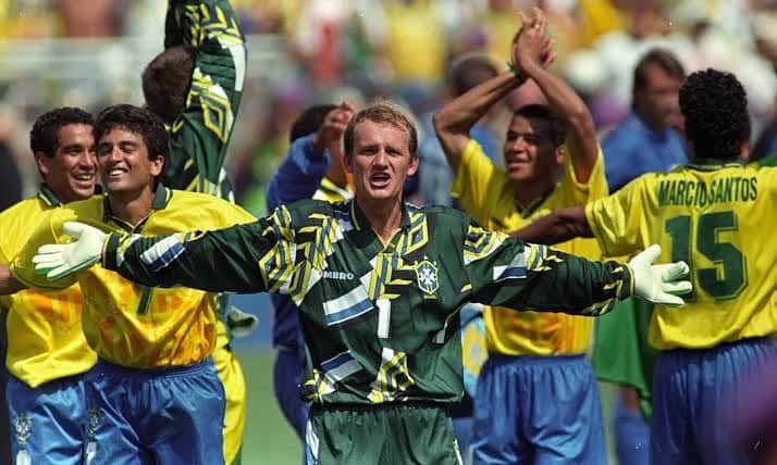 クラウディオ・タファレルのインスタグラム：「29 anos do tetra 🇧🇷」