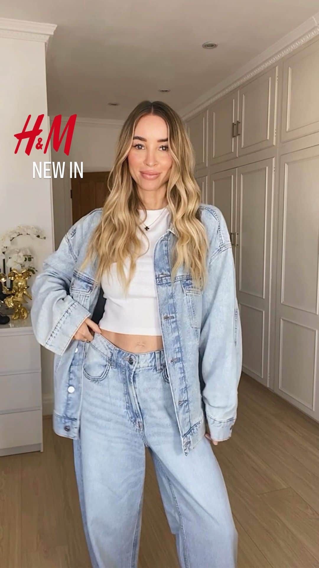 ローレン・ポープのインスタグラム：「H&M NEW IN…  So many goodies online right now, which is your fave look?   I’ll link them all on stories then add to my August highlight 💞」