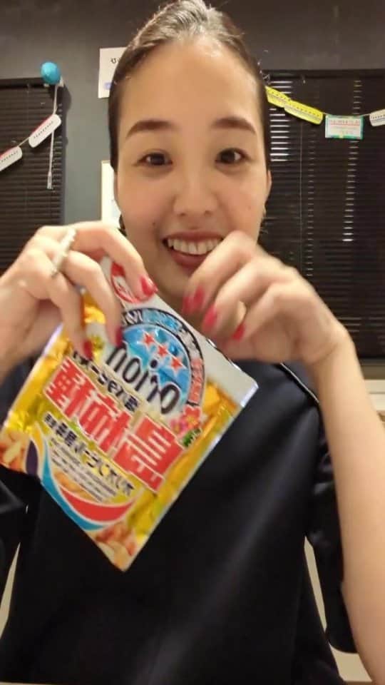 ayaka8880のインスタグラム：「久々の雑談ライブ🎙 笑ったり、愚痴ったり、 いつも幸せをありがとうございます😚♥」