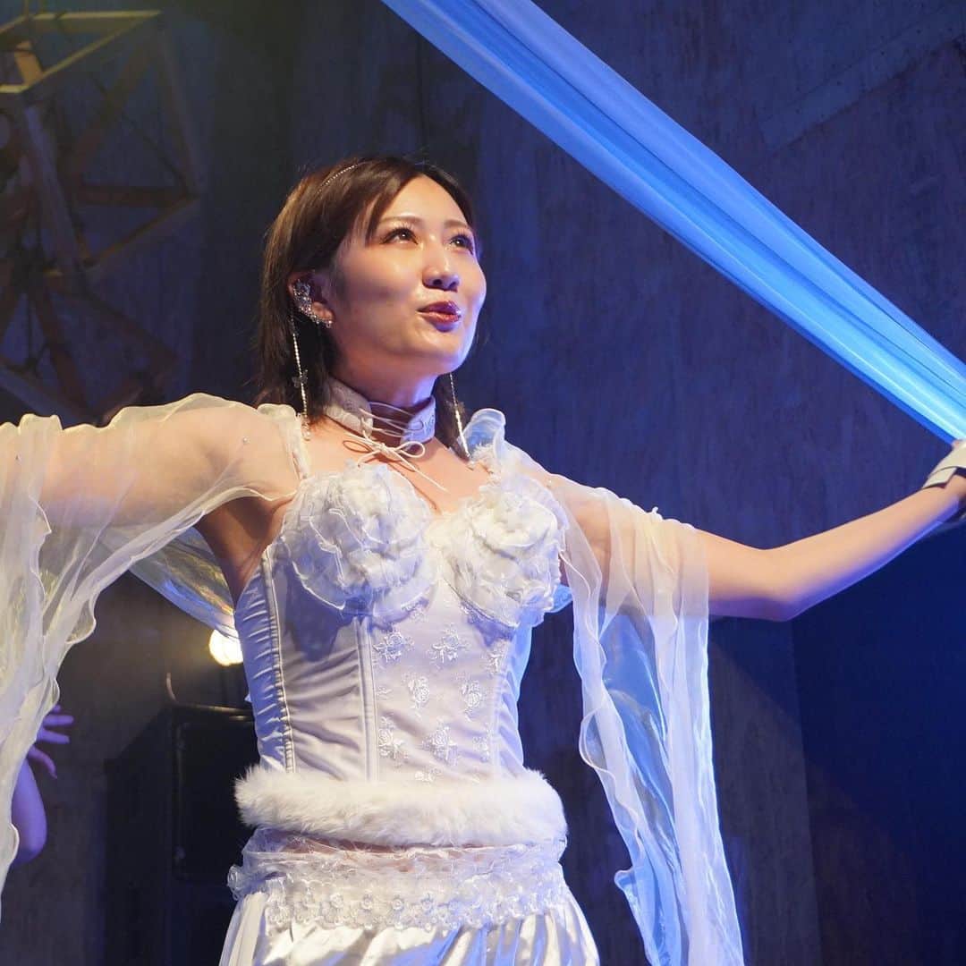 久代梨奈さんのインスタグラム写真 (久代梨奈Instagram)「NMB48で活動してた時から目力に定評があった私ですが(自分で言っちゃう