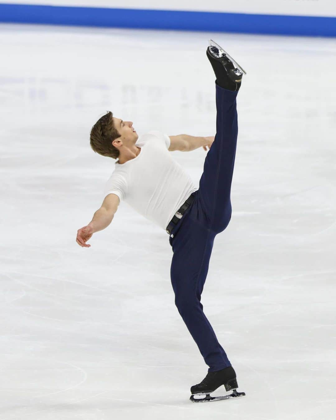 ティモシー・ドレンスキーさんのインスタグラム写真 - (ティモシー・ドレンスキーInstagram)「Well it’s been quite a run. Skating has been my life for 25 years now. It is not my identity, but it has been a big part in shaping the man that I am today. From the little kid who just wanted to jump and spin, to the competitor who wanted to prove himself, and finally the performer who loves to express himself, it has been a constant that has been there for almost my entire life. Skating is where I feel most at home. There is nothing like that gliding feeling… Even though skating will not be my “job” any more, I will continue to skate for the rest of my life.  All good things must come to an end as they say, and I’m very excited to switch gears and change my life priorities. I am starting a new job as a bridge inspector next week and I am pumped to devote my time and energy into something new.  I am so excited for the future and I cannot wait to keep growing the family that my wife, @sarah_kat_dee , and I have started. I am ready to start working and living for others now, rather than only living for myself - for I feel that that is what we are all meant to do. Skating, you will always be a part of me. I love you!!!」8月16日 0時32分 - timtastic92