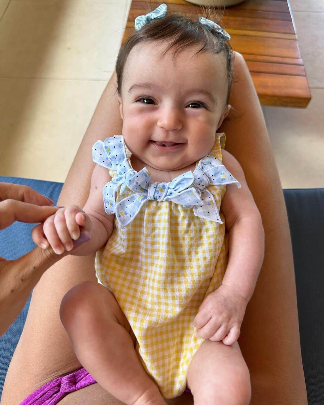 Thaila Ayalaのインスタグラム：「Segura esse desfile de moda de Tete!  4 meses de alegria do neném mais sorridente do mundo!」