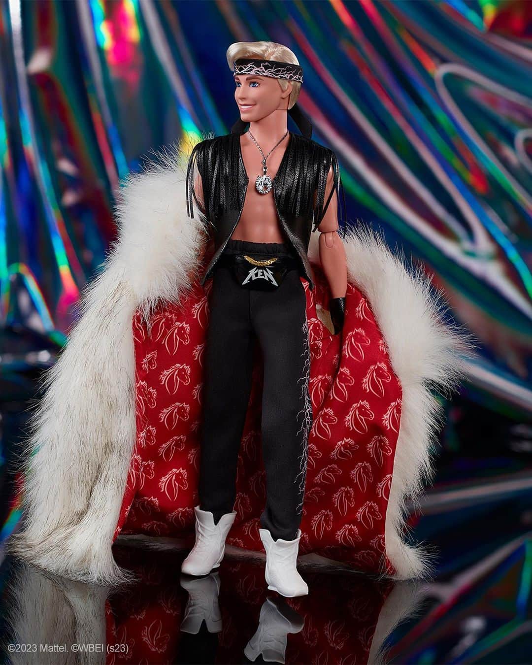 のインスタグラム：「Bring that Ken-rgy into your Mojo Dojo Casa House 🐴✨ Shop official #BarbieTheMovie inspired Ken dolls available for presale on @Amazon. #Barbie is now playing in theaters.」