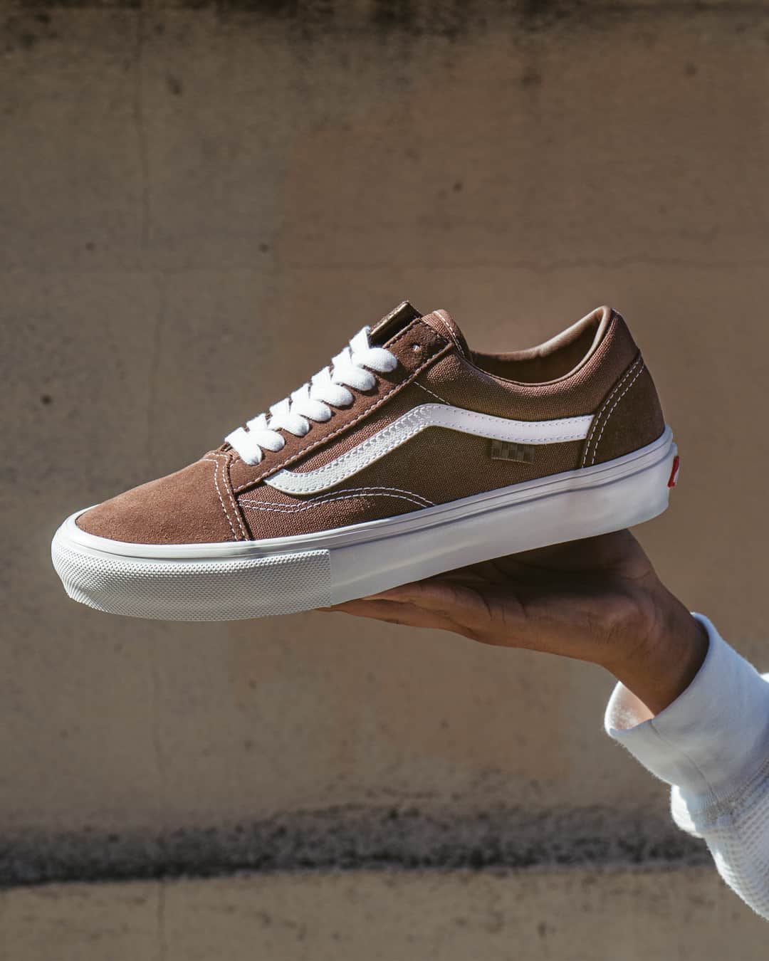 vansさんのインスタグラム写真 - (vansInstagram)「The @Nick_Michel Skate Classics collection features Nick’s take on the Skate Old Skool, alongside an apparel lineup full of custom-designed details that mirror his effortless style on and off the board. Check it out at your local skate shop or vans.com/skateboarding」8月16日 1時00分 - vans