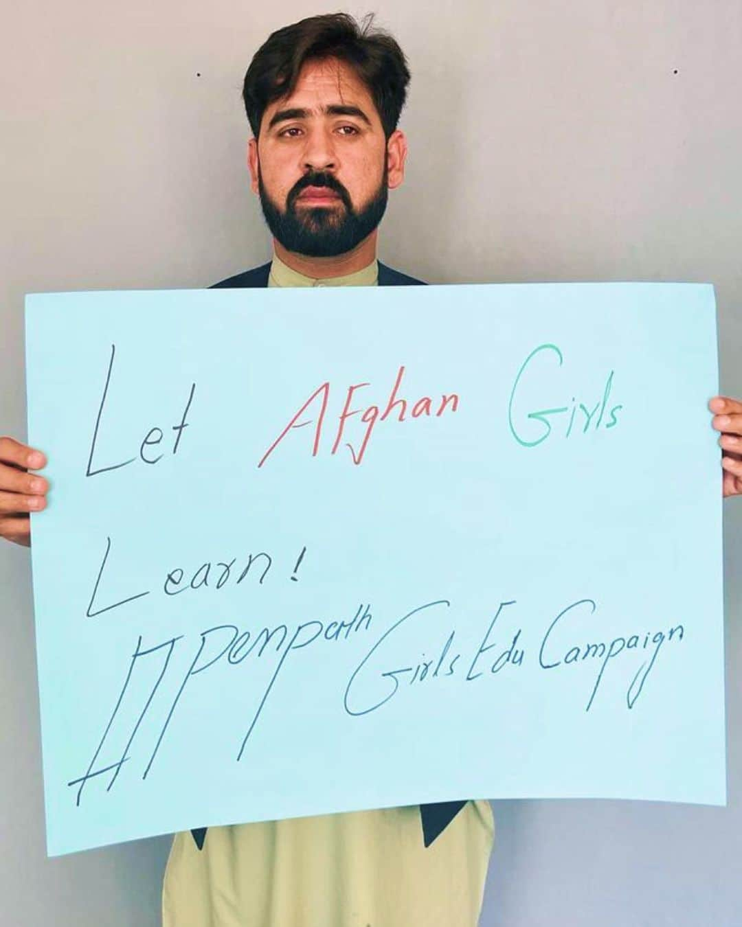 アンジェリーナ・ジョリーさんのインスタグラム写真 - (アンジェリーナ・ジョリーInstagram)「@matiullah_wesa is one of many Afghan men who defend the rights of women and girls in Afghanistan. He opposed the decision by the Taliban to ban girls from going to school. Now he is in prison. I’ve written a letter of support to him today. You can leave your own message @penpathvolunteers.  See links in my bio for more.⁦  #PenPathGirlsEducampaign⁩ #PenPathvolunteer⁩ ⁦‪#EduHeroMatiullahWesa‬⁩ #ReleaseMatiullahWesa⁩ #FreeMatiullahwesa #LetAfghanGirlsLearn #Afghanistan」8月16日 1時24分 - angelinajolie