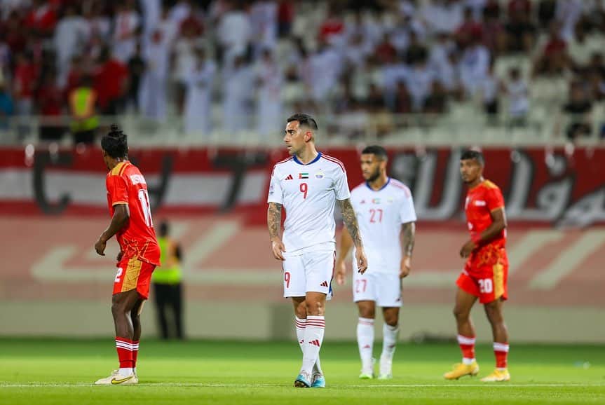 フランシスコ・アルカセルのインスタグラム：「First official match ✅  It hurts not to score, I'm sure the goals will come ⚽️ lets go @sharjah」