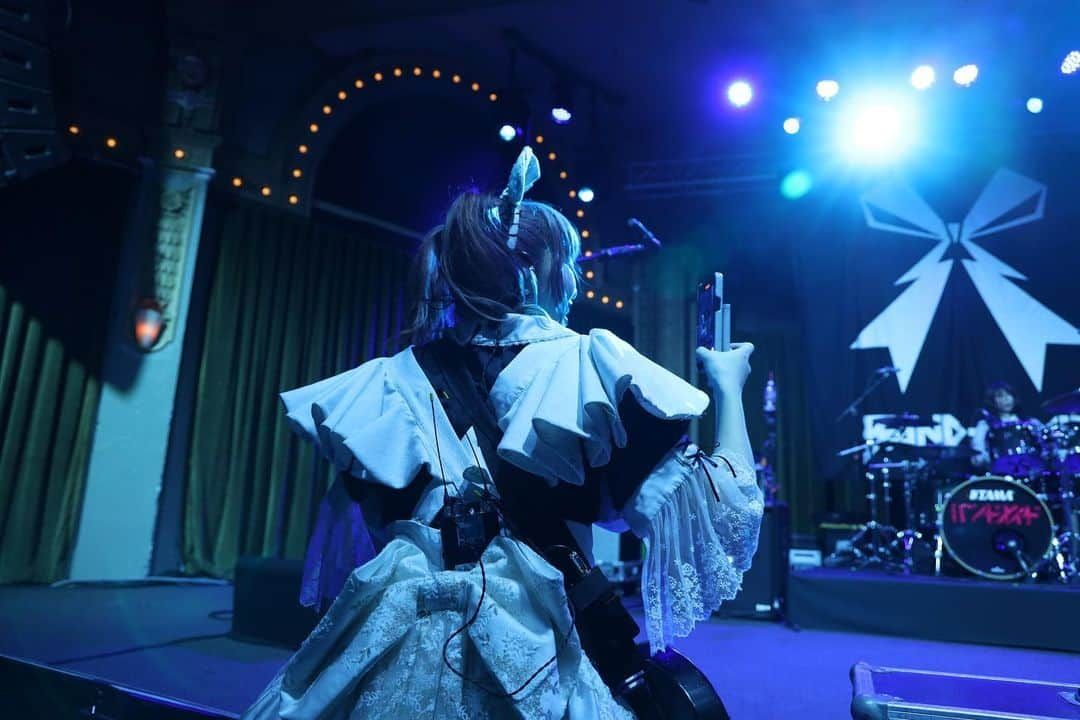 小鳩ミクさんのインスタグラム写真 - (小鳩ミクInstagram)「🌏 North America tour🕊🇺🇸  2023.8.11 McMenamins Crystal Ballroom in Portland, OR  It was a different kind of fun  in the wonderful dance hall venue po! We enjoyed it even closer  with everyone po!!! Thank you for  the wonderfull night po!🕊  #bandmaid #portland #10thanniversary #anniversary #tour」8月16日 4時22分 - kobatomiku