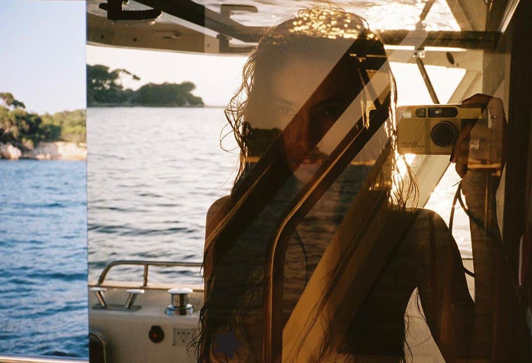 ケリー・ゲイルのインスタグラム：「🌊」