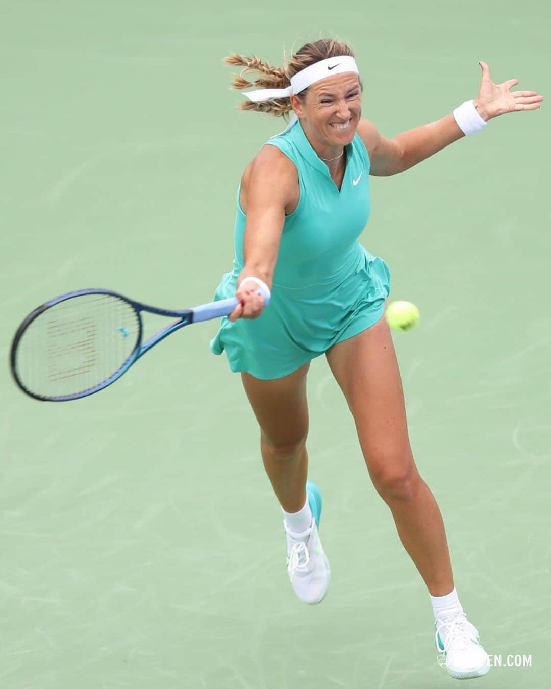 ビクトリア・アザレンカさんのインスタグラム写真 - (ビクトリア・アザレンカInstagram)「The 2x champ @vichka35 advances to R2 💪.   #CincyTennis」8月16日 4時33分 - vichka35