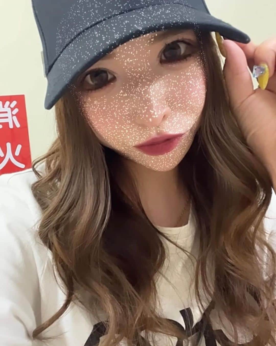 のインスタグラム：「お盆営業全力投球したっ🌟 来てくれた皆様ありがとう ございました😊 今後は気分でお休みするので ストーリーとブログ見てください🫡  #新潟#駅前#古町#アルバトロス#ALBATOROSS#キャバクラ#ラウンジ#新潟ナイトナビ#新潟繁華街美女#古町案内所#美女図鑑#キャバ図鑑#女の子#お酒#シャンパン#私服#お盆#フォローミー」
