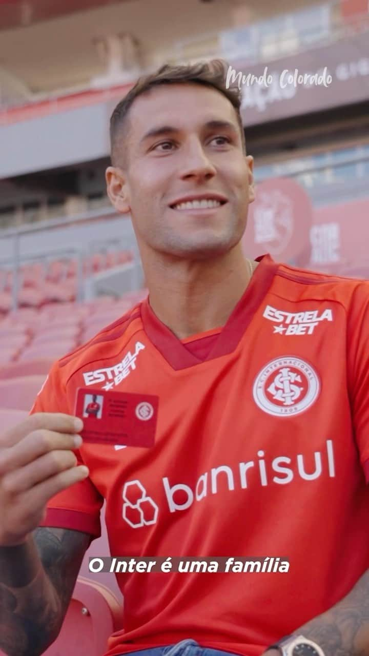 ウーゴ・マジョのインスタグラム：「Primeiros trabalhos, apresentação oficial e primeiros passos no Beira-Rio. Bienvenido, @hugomallo! #VamoInter   🎥 @eujonnie」