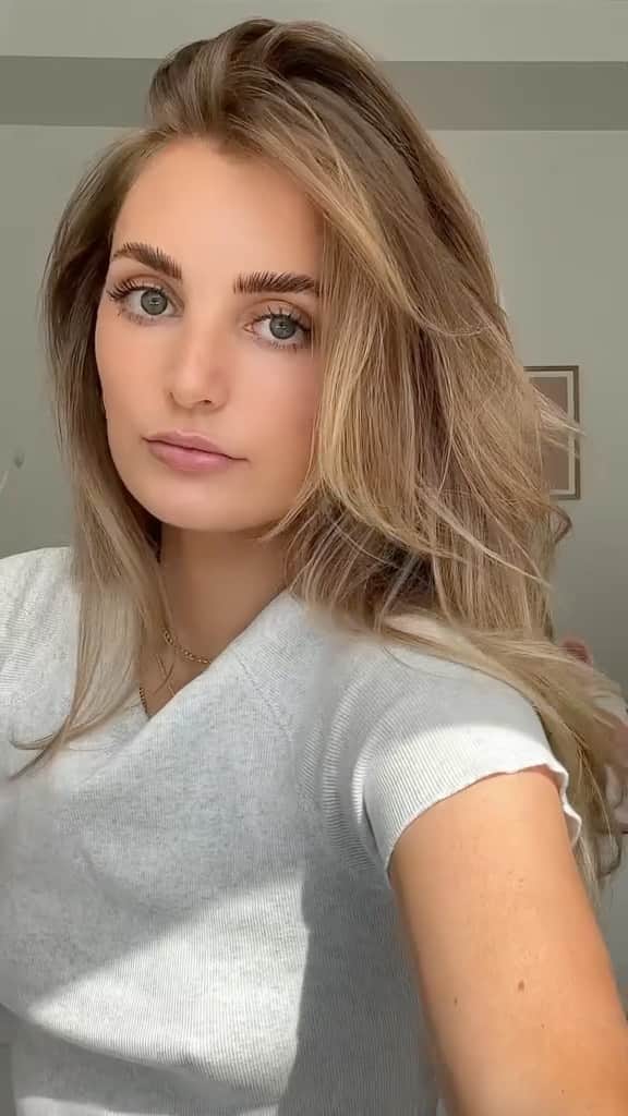Aspyn Ovard Ferrisのインスタグラム：「one day I will learn how to take pics again so I’m not a reels only account but today is not that day」