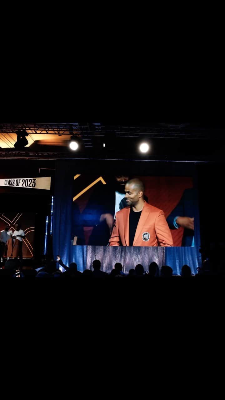 トニー・パーカーのインスタグラム：「Tip off & Awards Gala Ceremony #HOF23」