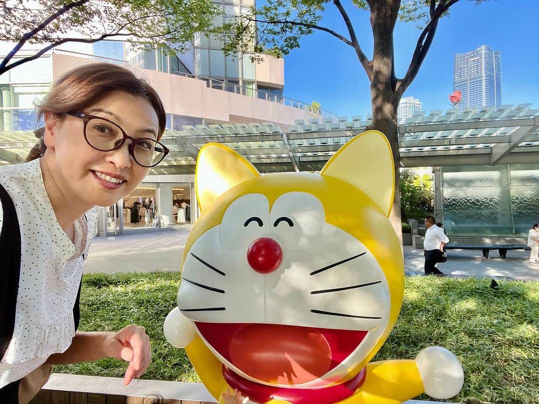 吉田由美のインスタグラム：「黄色い頃の　#ドラえもん   https://youtube.com/shorts/KwIK4vWXWOY?feature=share」
