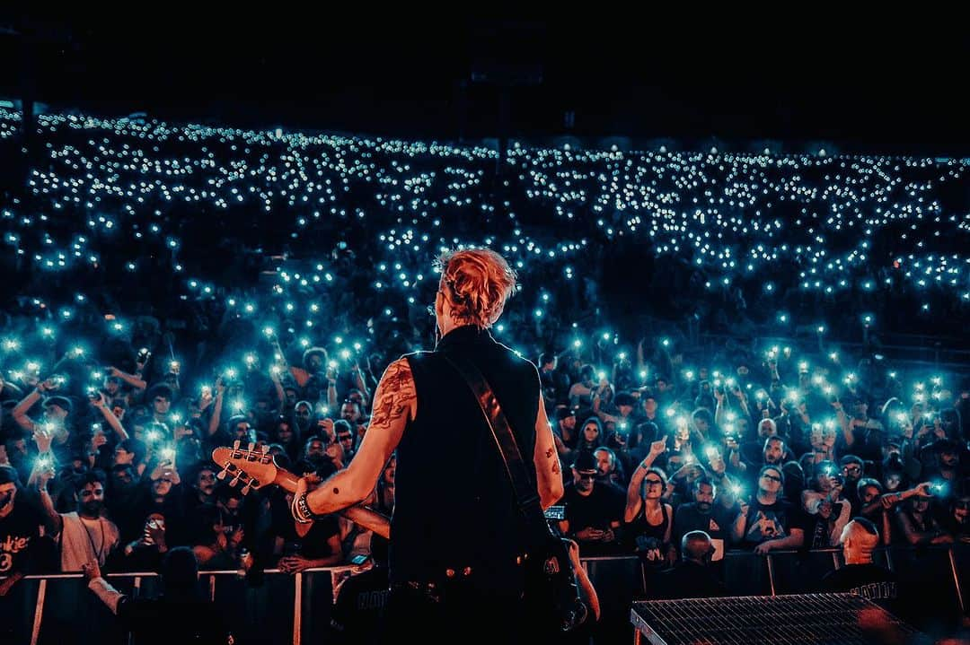 Sum 41のインスタグラム：「Until next time San Diego!   📷: @ahpconcerts」