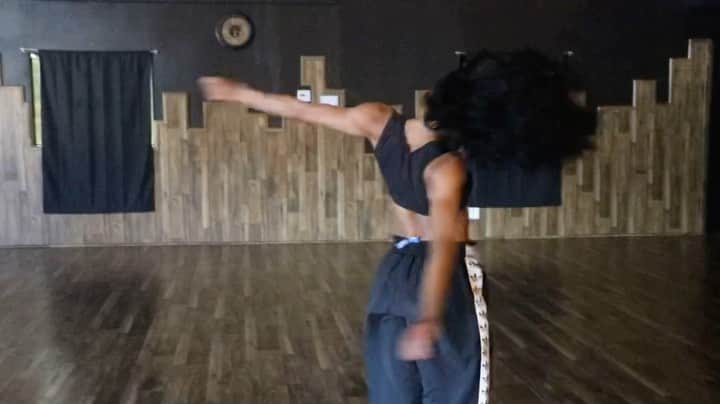 Kaelynn KK Gobert-Harrisのインスタグラム：「I don’t post my freestyles, because it’s a healing mechanism for me…especially spiritually.  However, this spin was quite a smooth one.  Alsooooo I’m teaching in Vegas on Monday!  Register with @prodigytrainingcenterlv to reserve your spot!」