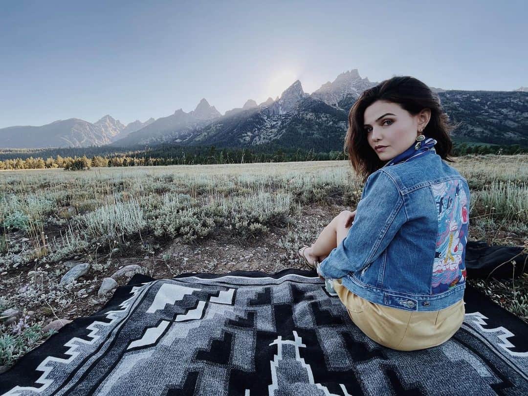 ダニエル・キャンベルのインスタグラム：「Park city. Jackson. Driggs. 💚」