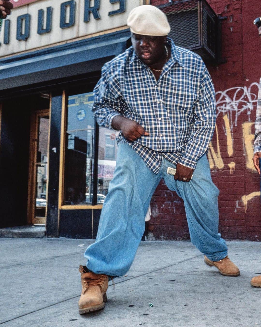 ティンバーランドのインスタグラム：「This is not a boot. This is a legacy. 🤝🎵  Today, we celebrate the 50th anniversary of Hip Hop. Put on your favorite track with a fresh pair of butters, and stay tuned as we continue the celebration throughout the Fall. 👀🔥  #Timberland50 #BuiltForTheBold」