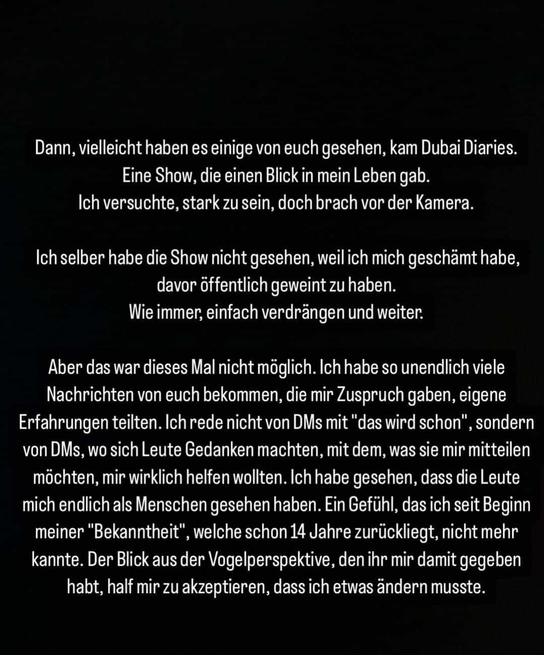 SIMON DESUEさんのインスタグラム写真 - (SIMON DESUEInstagram)「Manchmal fühlt man sich allein, selbst wenn man von Menschen umgeben ist. Swipe ➡️ und danke.」8月12日 2時53分 - simondesue