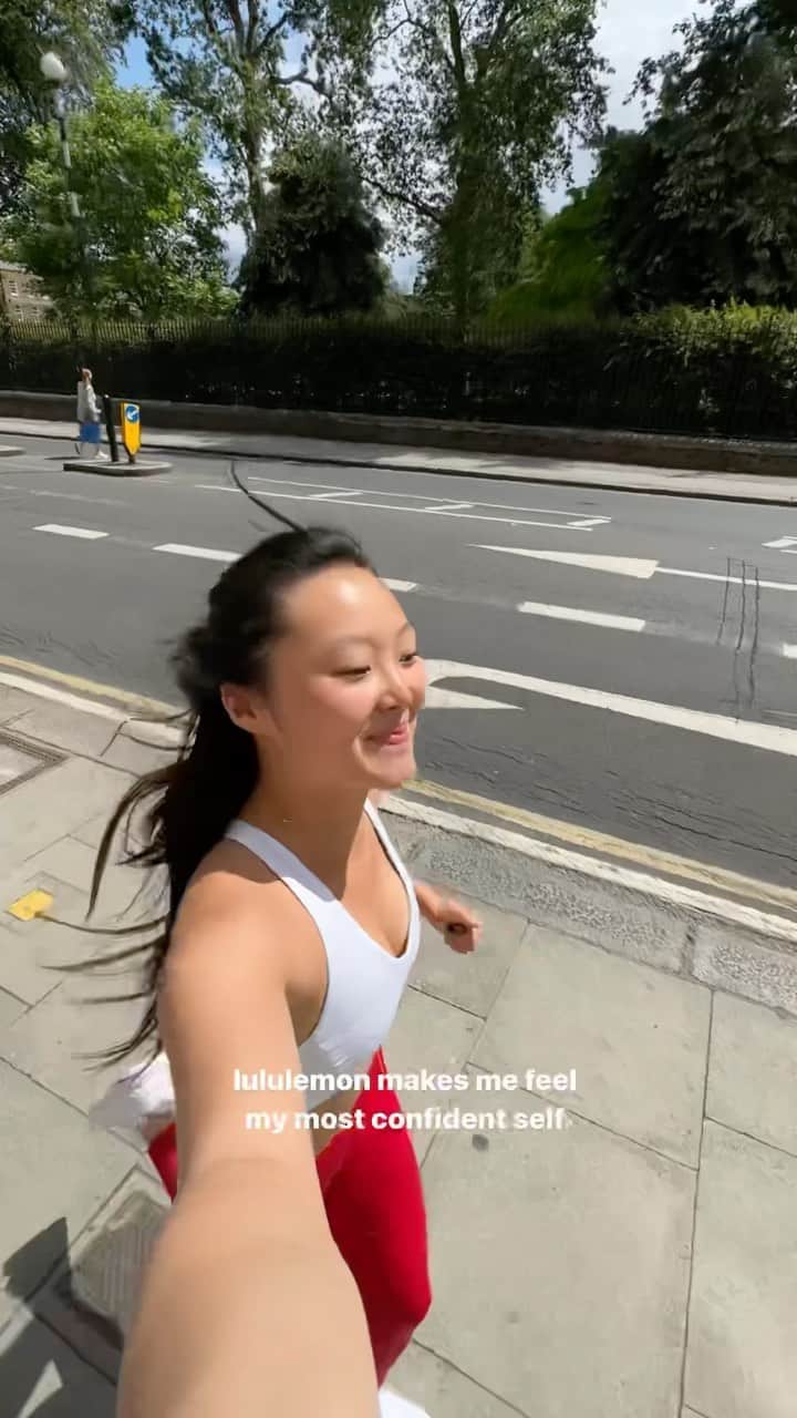 lululemonのインスタグラム：「Back to school 📚 but make it the most comfortable (and hydrated) time of the year. Take it in stride with @issaokamoto」