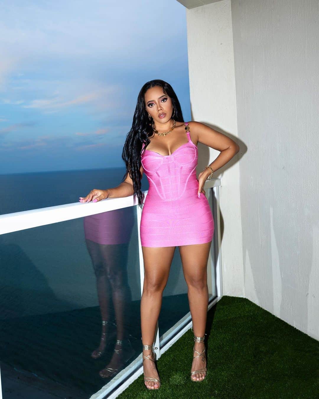 Angela Simmonsさんのインスタグラム写真 - (Angela SimmonsInstagram)「Angela Cakes 🎂  @eatangelascakes 💞」8月12日 3時33分 - angelasimmons