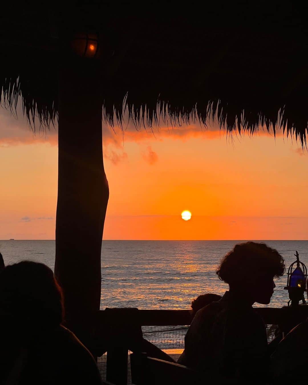 Zoe Ballantyneさんのインスタグラム写真 - (Zoe BallantyneInstagram)「Sunsets & bikinis on repeat in Mexico. 🌅」8月12日 3時42分 - zoeballantyne