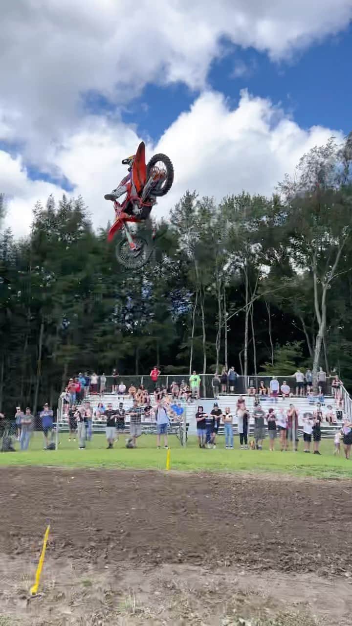 Racer X Onlineのインスタグラム：「Skyshot was firing today 🤙🏼 @unadillamx who’s ready to race⁉️ @promotocross #ProMotocross」