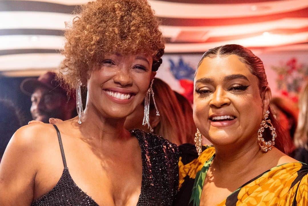 Preta Gilのインスタグラム：「Já pode voltar? Celebrar minha vida, numa festa tão linda, era tudo o que eu precisava!   Me senti muito, muito amada!!! Não tenho mais palavras para agradecer tanto amor que recebi!!! Vocês me curam!!! #Preta49  Fotos: @gee.eu」