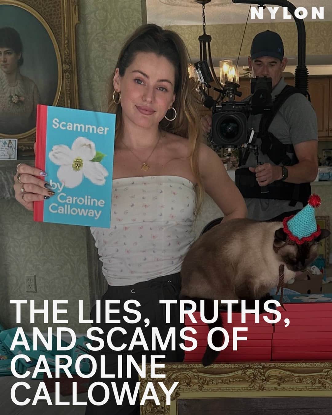 Nylon Magazineのインスタグラム：「People expected 'Scammer,' #CarolineCalloway's long-awaited debut memoir, to go down the rusty internet drain of her other various ventures (such as Snake Oil, a homemade facial oil that she sold for $75 a bottle). But in the months since Calloway first started shipping out copies of #Scammer, which she calls a “day book," the memoir has been garnering effusive press—everyone's racing to get a copy. Is Calloway surprised? "I'm a f*cking genius. This book is so f*cking good. I know it's not the right thing to say, but it's the truth," she replies.   The new author's prose is breathless, chaotic, off-the-cuff, and at times would benefit from a closer edit — but aren’t we all here for Calloway, unedited? At the link in bio, @sophiajune sits down with the one and only, @carolinecalloway.   📸 carolinecalloway」