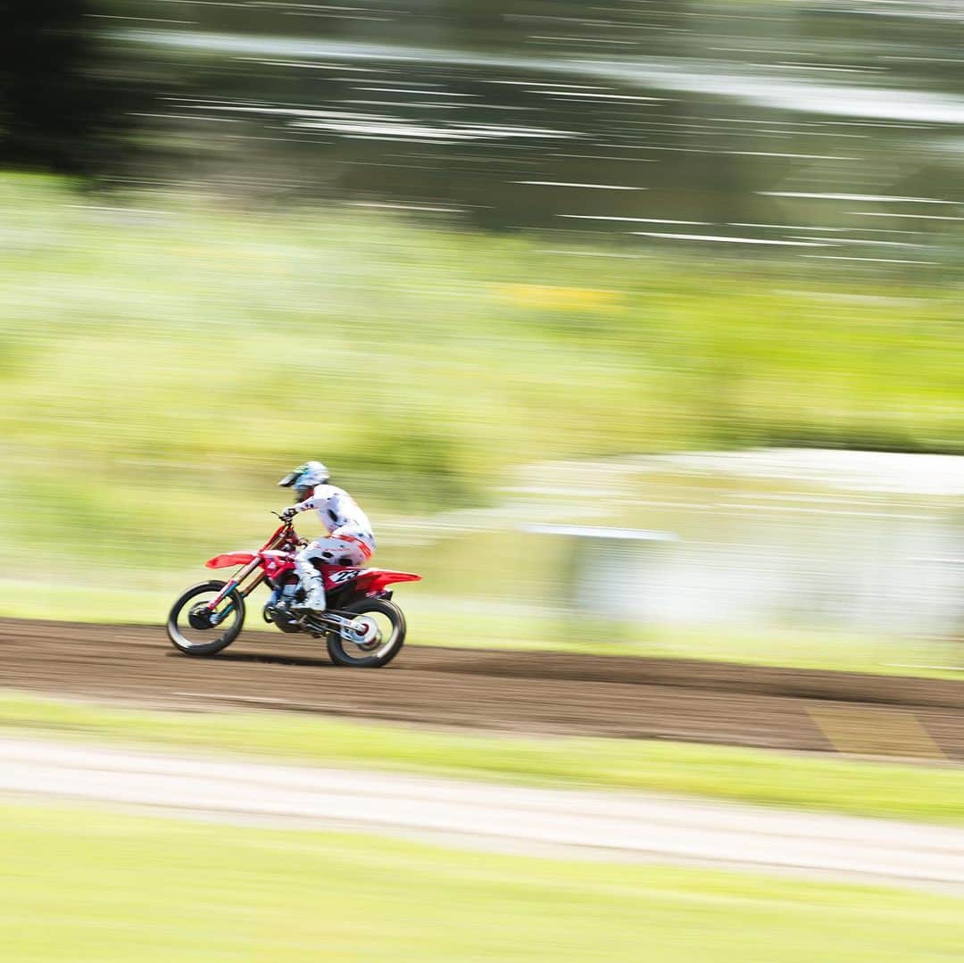 Racer X Onlineのインスタグラム：「Press day at Unadilla 🔥 Upstate New York always delivers 🤌🏼 Photos: @carcaramoimaging #ProMotocross」