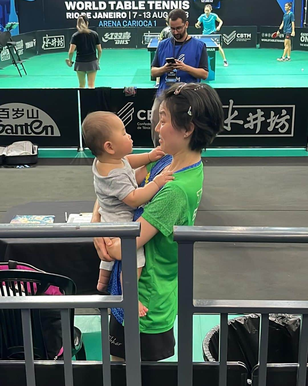 ジェシカ・ヤマダさんのインスタグラム写真 - (ジェシカ・ヤマダInstagram)「🏓WTT Contender RJ🇧🇷 meu primeiro torneio internacional depois de me tornar mãe! O início da maternidade foi muito difícil para mim, por um momento eu não sabia mais quem eu era e ter a vida de atleta novamente parecia ser algo impossível! Ter participado desse torneio me fez acreditar que podemos ser tudo o que queremos mesmo sendo mãe, e que isso não nos torna uma mãe pior ou menos dedicada, pelo contrário, mostrei ao meu filho @leominatoym como temos que lutar pelos nossos objetivos e que ele faz parte das minhas novas conquistas!  Isso só foi possível graças ao meu marido @cazuomatsumoto que nos acompanhou nesse torneio e esteve ao meu lado me incentivando a apoiando em todos os momentos! Agradeço também aos meus amigos, familiares e equipe multidisciplinar por terem me ajudado! 📸@abelardomendesjr  @jjyamadatabletennis  @thiagopersonalsp  @exercicionagravidez  @matchpointtabletennis  @itaimkeikojjyamada  @tm.concordia  @yamadananci   #maeatleta#maternidade#mae#amaetaon#tenisdemesa#tabletennis」8月12日 6時04分 - jessica_yamada