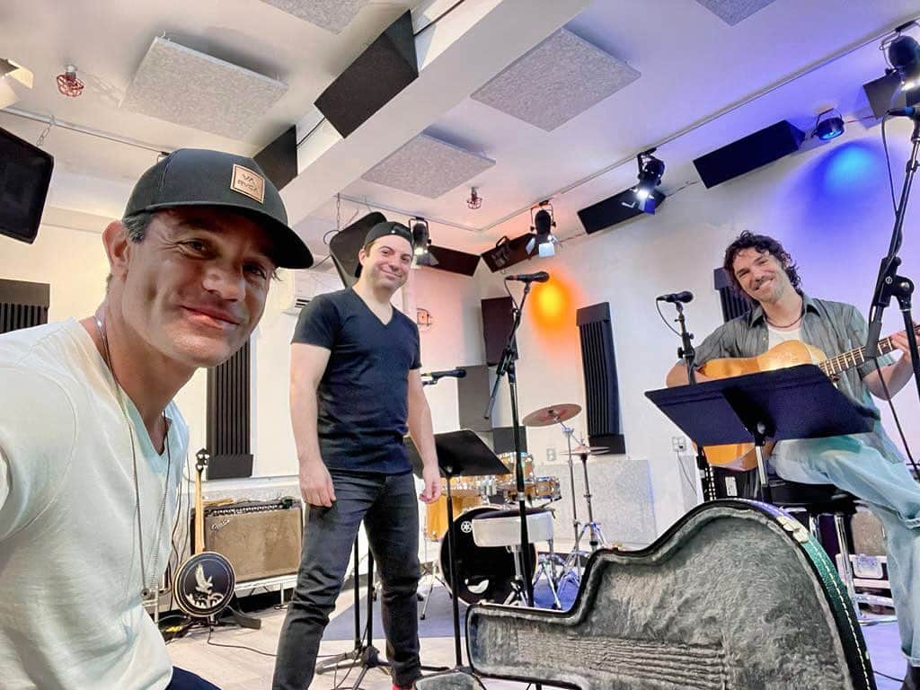 ラミン・カリムルーさんのインスタグラム写真 - (ラミン・カリムルーInstagram)「Getting ready for our shows at the City Winery on 5 & 6 September. Wanna join us? https://bit.ly/3QARd8S @sergeprotector @alanmarkley_official @citywinerynyc」8月12日 6時14分 - raminkarimloo