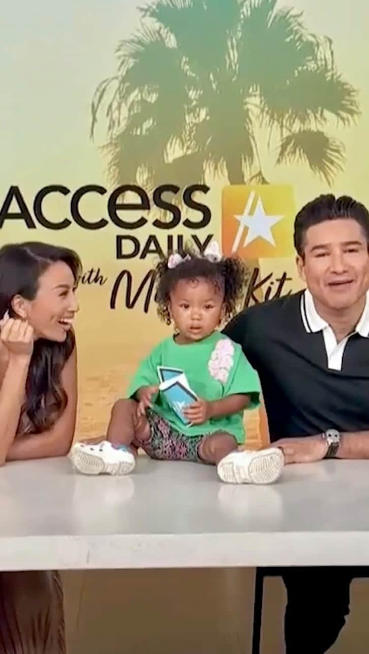 ジーニー・チェンマイのインスタグラム：「Leave it to me and @mariolopez to put some flave in every conversation 😄😋 Thanks for having me & @monacomaijenkins @accesshollywood ❤️🍜」