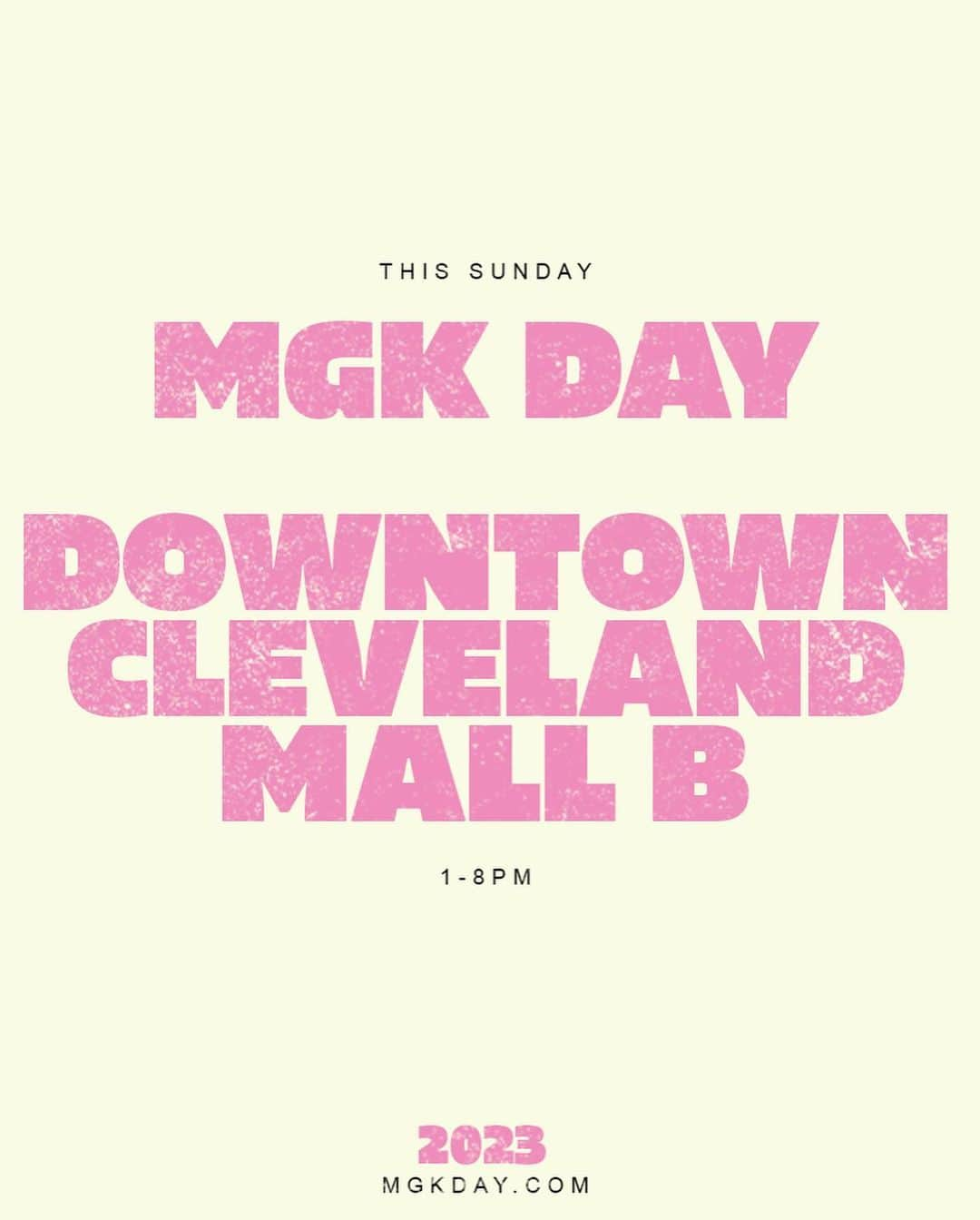 Young Gunnerさんのインスタグラム写真 - (Young GunnerInstagram)「around the world and back to Cleveland for MGK day🕺🏼crazy that this is a real holiday, lets turn the city up 2nd year in a row 👏🏼👏🏼」8月12日 6時49分 - machinegunkelly