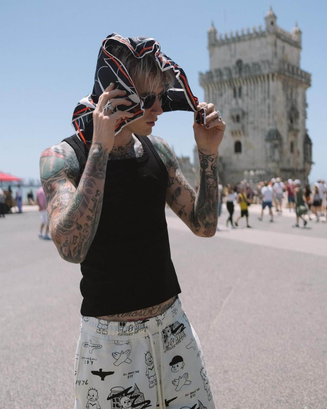 Young Gunnerさんのインスタグラム写真 - (Young GunnerInstagram)「around the world and back to Cleveland for MGK day🕺🏼crazy that this is a real holiday, lets turn the city up 2nd year in a row 👏🏼👏🏼」8月12日 6時49分 - machinegunkelly
