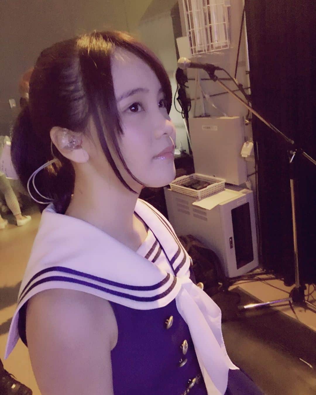 西沢幸奏のインスタグラム：「Just before I sang "Fubuki" at Kancolle Kankanshiki⚓️🌊 Little Shiena🤣  懐かしすぎるっ！観艦式のとき。 パシフィコの大舞台で歌って、 お家でその映像を観て 嬉しくてわんわん泣いたなあ。  #exina #shienanishizawa #fubuki #kancolle #fleetgirlscollection #fleetgirls #anime #pcgame #singer #アニソン #アニメ #艦これ #吹雪 #西沢幸奏 #アニソン歌手 #懐かしい画像を投稿して行くシリーズ」