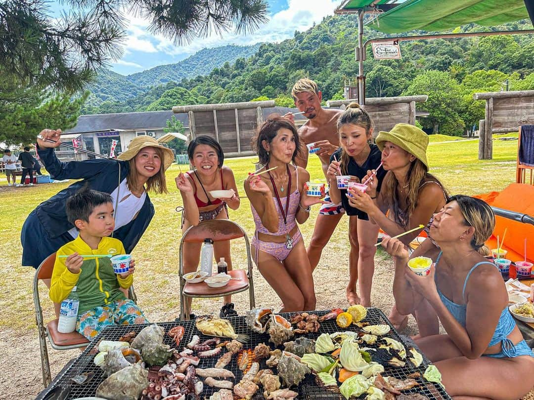 大下瞳美さんのインスタグラム写真 - (大下瞳美Instagram)「surYOGA夏休み🌞🌟  #夏休み #海の家  #海のある生活  #bbq  #summertime  #suryoga #yogainstructor  #yogastudio」8月12日 8時21分 - hitomiooshita