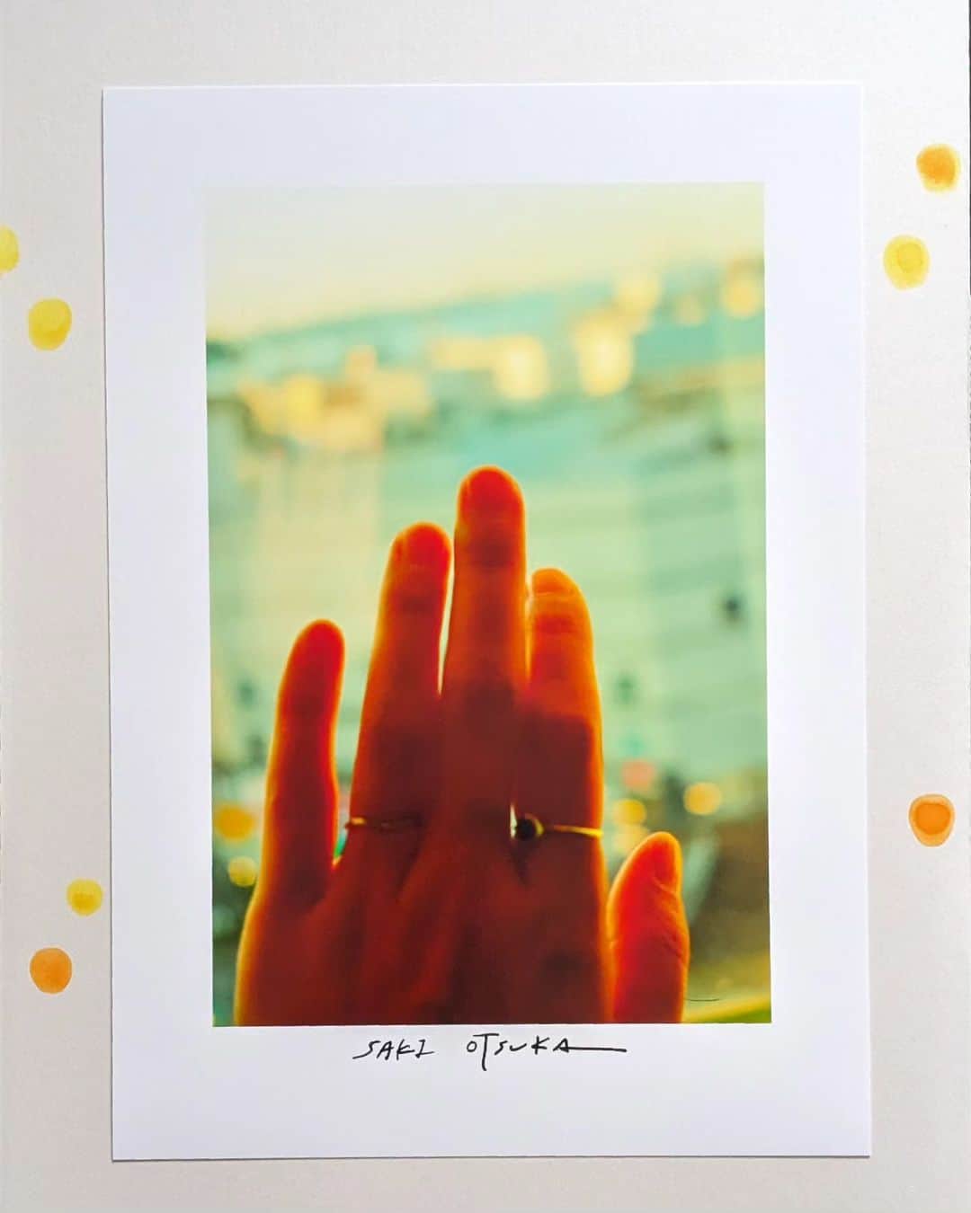 大塚咲のインスタグラム：「路上galleryは9/1まで！作品はリンクから見れます!  @jinny.gallery」