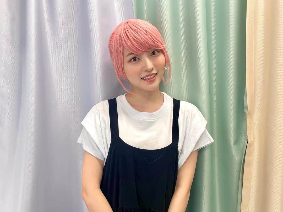 斉藤瑞季さんのインスタグラム写真 - (斉藤瑞季Instagram)「LIVE STAGE「ぼっち・ざ・ろっく！」 初日を迎えました‼️ 多くのお客様にご来場頂きまして、誠にありがとうございます♪  主人公、後藤ひとりの母 後藤美智代を演じさせて頂いております。 しかし、それ以外にも何役か演じています。。 むしろオープニングから 踊りっぱなしで出てます。 どんな風にかは、、、、 ぜひ劇場でご覧ください😌  千秋楽まで皆で駆け抜けるぞ🔥 #舞台ぼっち #ぼっちざろっく #後藤美智代」8月12日 9時11分 - mii_maricoco