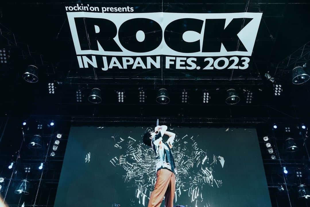 Hiroさんのインスタグラム写真 - (HiroInstagram)「ROCK IN JAPAN!!🇯🇵 最高に熱いフェスでした🔥🔥🔥 毎年やっぱりこの景色は忘れられないな。  photo by @nekoze_photo   #myfirststory #rockinjapan」8月12日 20時42分 - hiro_mfs_official