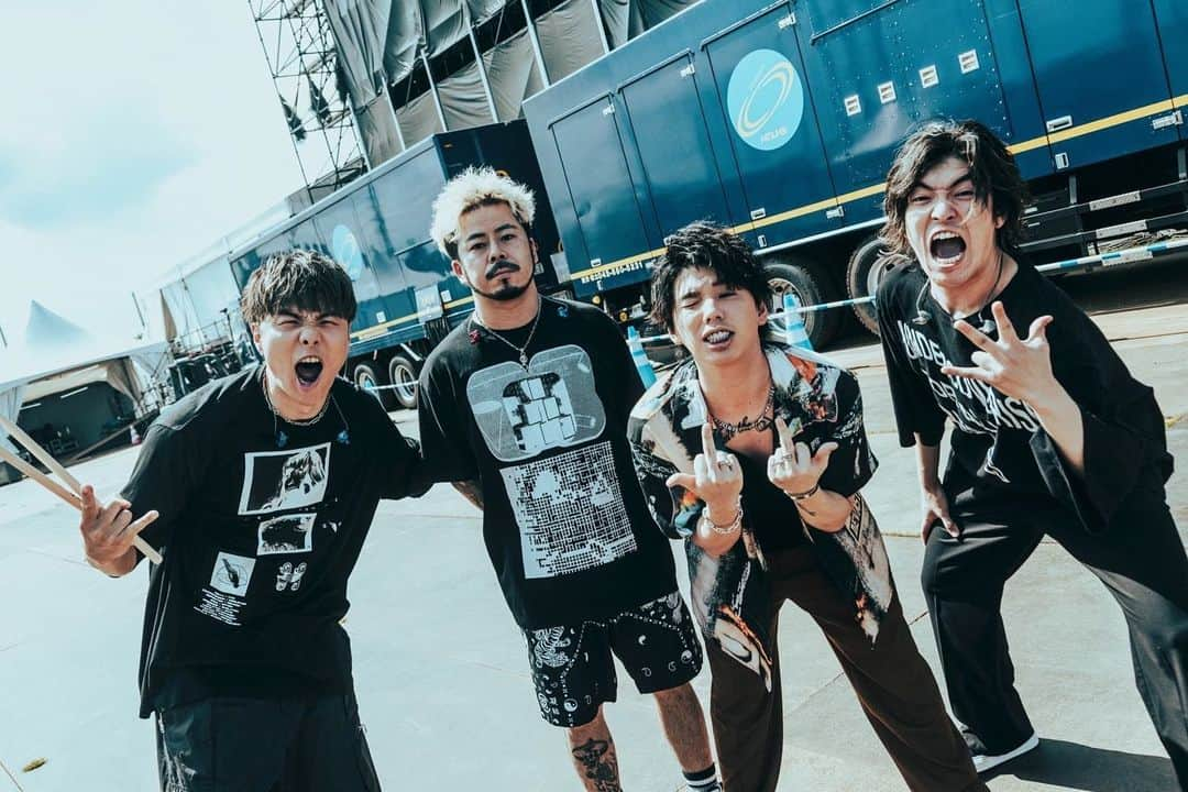 Hiroさんのインスタグラム写真 - (HiroInstagram)「ROCK IN JAPAN!!🇯🇵 最高に熱いフェスでした🔥🔥🔥 毎年やっぱりこの景色は忘れられないな。  photo by @nekoze_photo   #myfirststory #rockinjapan」8月12日 20時42分 - hiro_mfs_official