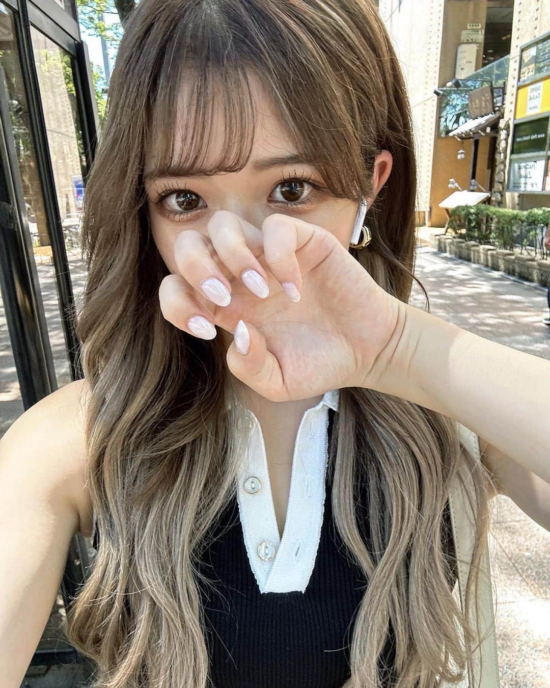 荻野心さんのインスタグラム写真 - (荻野心Instagram)「.  にゅーねいる🤍 シンプルな気分だった〜〜＾＾  #ネイル #ネイルデザイン #ワンカラー」8月12日 19時40分 - kokoroo_67