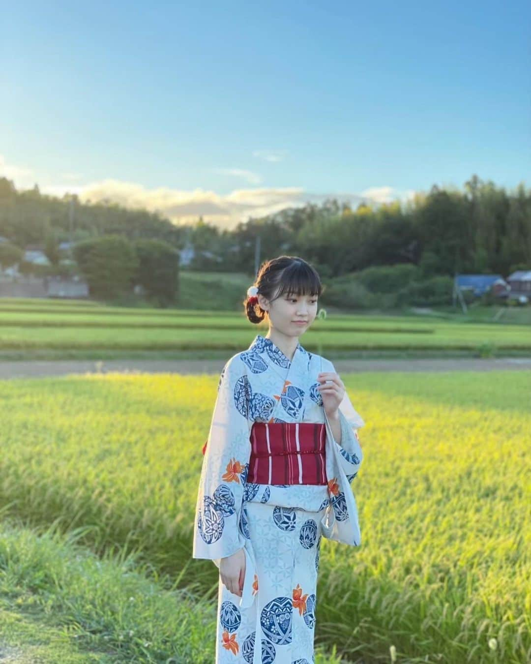 山﨑愛生さんのインスタグラム写真 - (山﨑愛生Instagram)「. 昨日（8/11）は山の日でした⛰️ 1日遅れましたが、、😅  「山」﨑愛生なので、嬉しい☺️  📷 ♡山っぽい写真集めてみた ♡「山﨑の山」缶バッチ  #1日遅れの #山の日  #山﨑 #山﨑愛生  #パンダさんパワー  #モーニング娘23  #morningmusume23」8月12日 20時27分 - mei_yamazaki.official