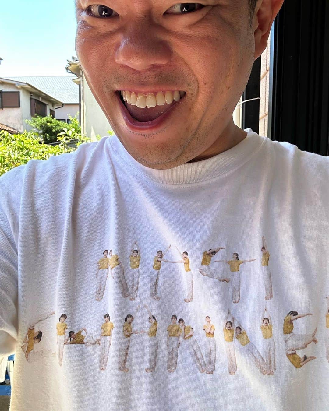 津田篤宏のインスタグラム：「普通にこれ着てスーパー行ってた ライブTみたいなもんや」